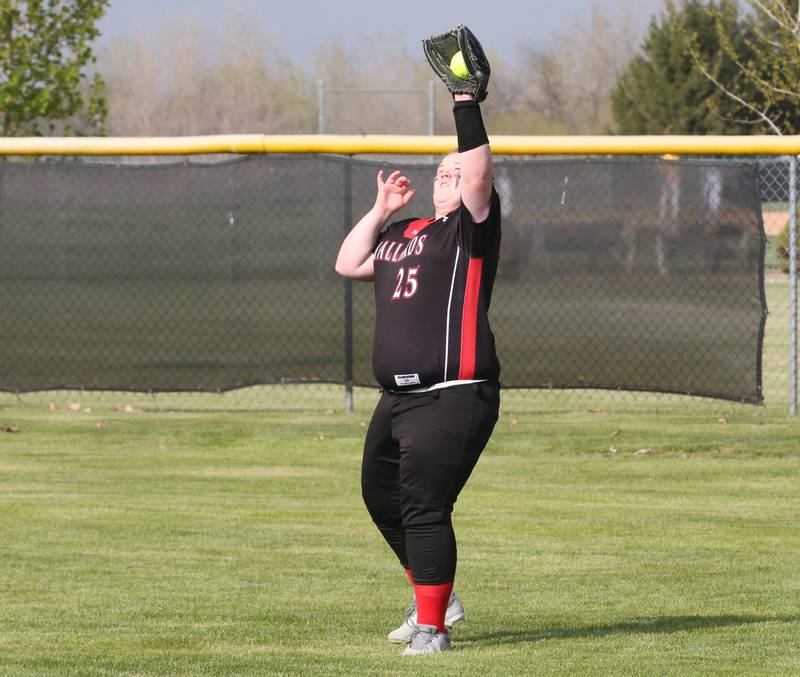 Putnam County's Gabby Doyle makes a catch at short stop on Tuesday, April 25, 2023 at Putnam County High School.
