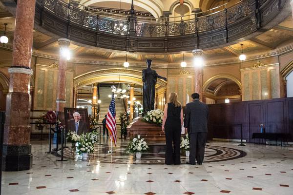 Photos: Former Gov. Jim Edgar lies in state at the Illinois Capitol