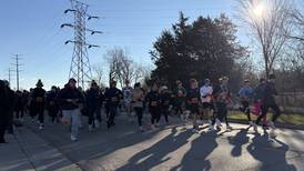 Runners from across US brave cold at Oglesby’s 47th Annual Turkey Trot