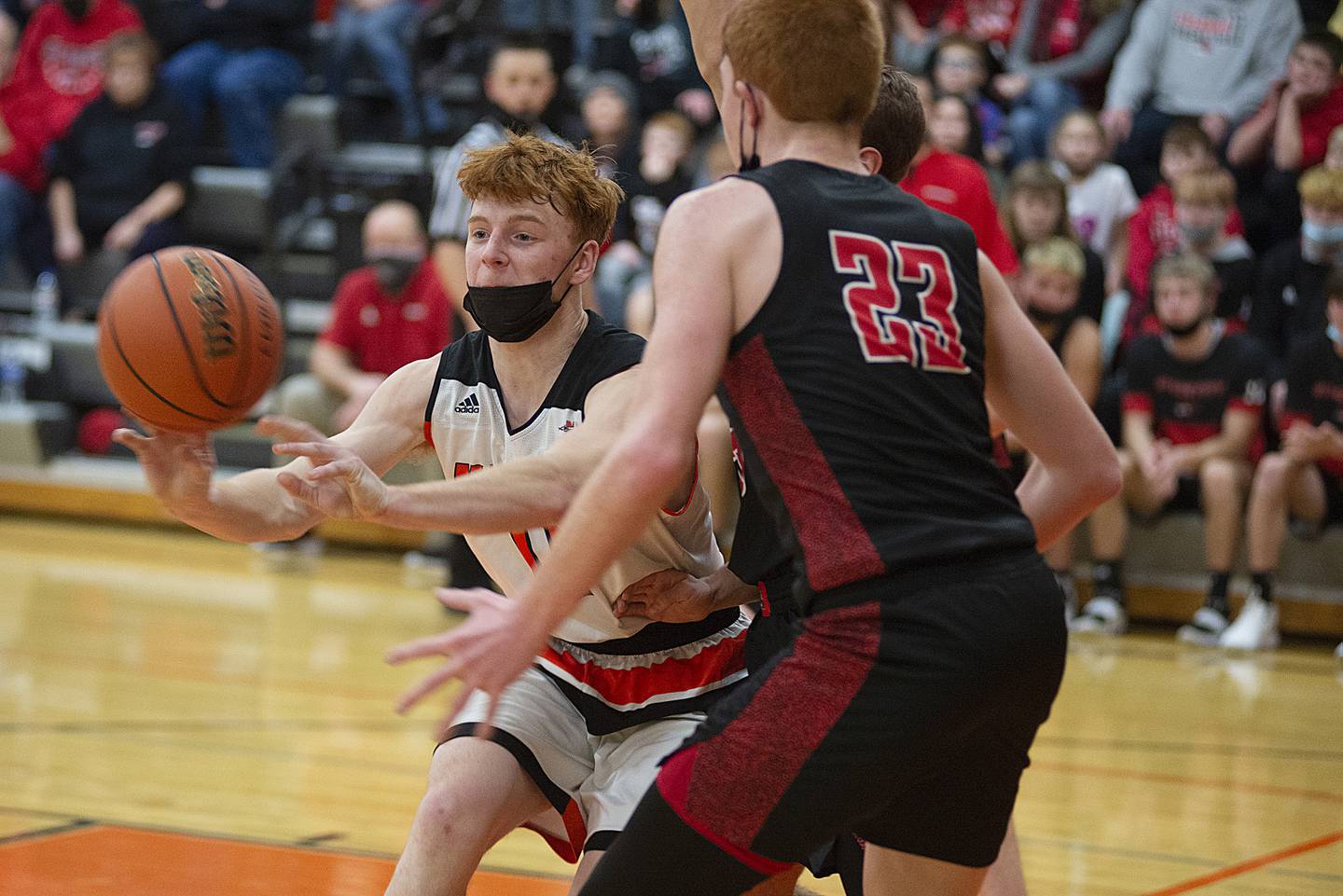 Milledgeville's Connor Nye makes a pass against Fulton on Monday, Jan. 17, 2022.