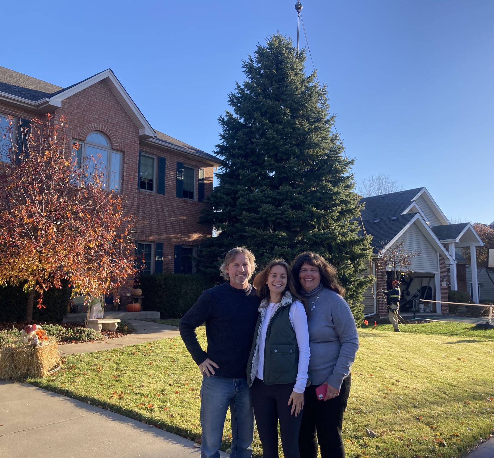 Joliet’s city Christmas tree comes courtesy of Plainfield family Shaw