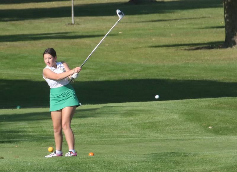 Coal City's Kayla Kowalski hits toward the 6th hole on Monday, Sept. 8, 2025 at Deer Park Golf Club in Oglesby.