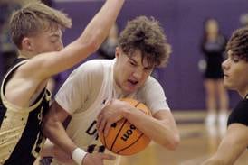 Second-quarter surge sends Sycamore past Dixon