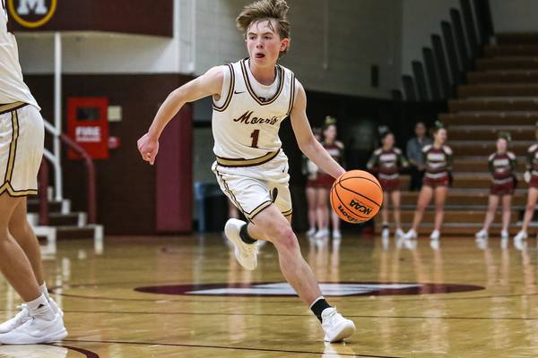 Morris Community High School gym project adds new floor, air conditioning, bleachers