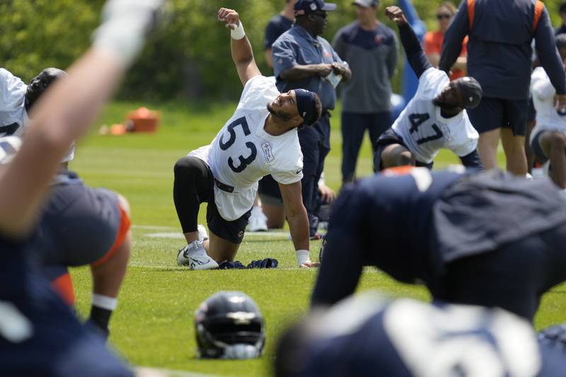 Chicago Bears linebacker T.J. Edwards works on the field during practice May 23, 2023, in Lake Forest.