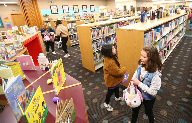 Photos Easter Plush and Egg Hunt entertains children at the Graves