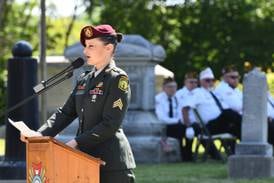 Photos: Oregon hosts Memorial Day service at Riverside Cemetery
