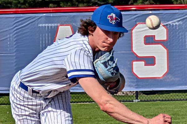 Jake Gillette homers, Dundee-Crown beats Burlington Central