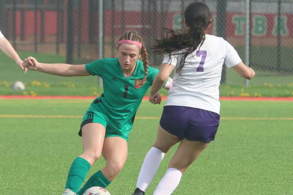 L-P girls soccer edges Rochelle for I-8 win: Wednesday’s NewsTribune roundup
