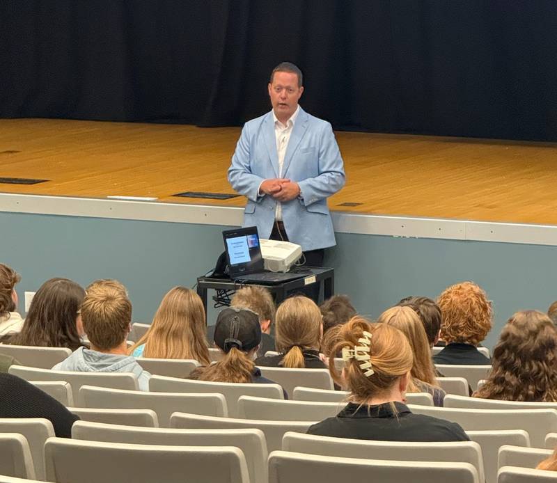 Bureau Valley graduate Larry Hansen, now a McHenry County Judge, returned to his alma mater Thursday morning looking to make a difference in the young lives whose steps he once walked in.