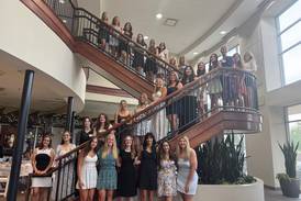 Lincoln-Way business group awards scholarships to young women