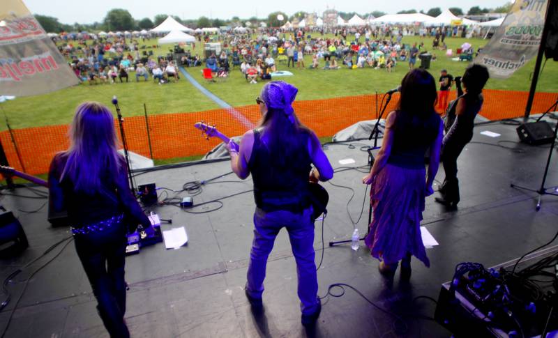 The Heart to Heartbreaker band entertains during the Rockin’ Rib Fest Friday at Sunset Park in Lake in the Hills.