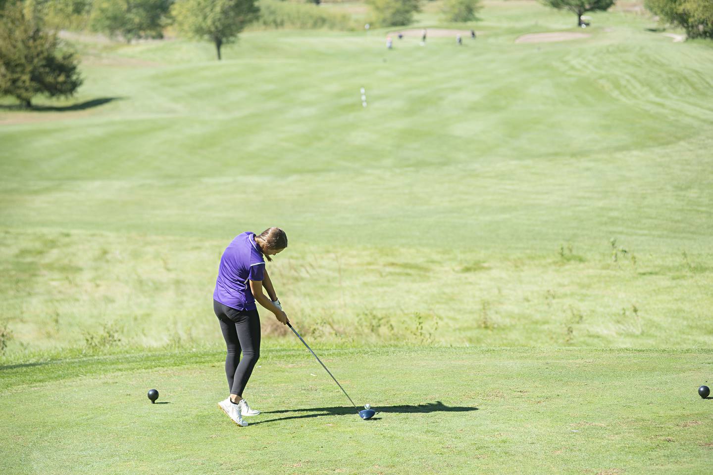 Dixon’s Reese Dambman drives off the #16 tee at Deer Valley during class A girls regional golf Thursday, Sept. 29, 2022.