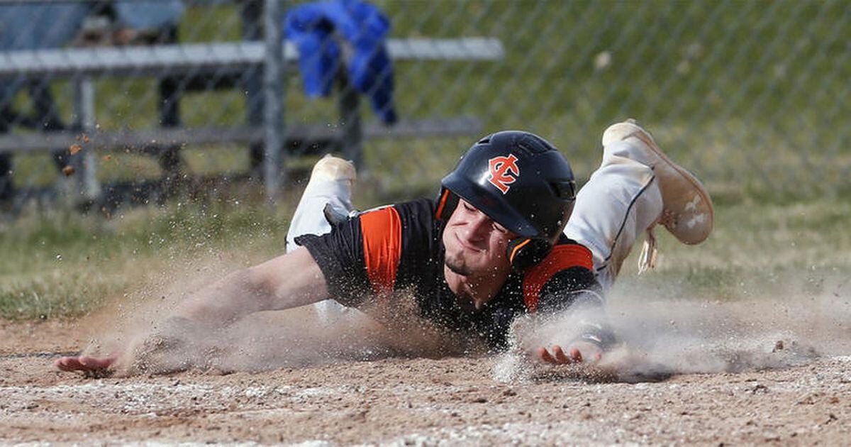 High school baseball Crystal Lake Central bounces back in big way against McHenry Shaw Local