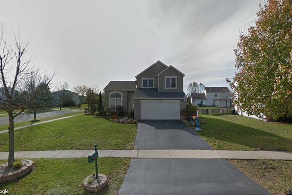 Single-family home sells in Plainfield for $335,000
