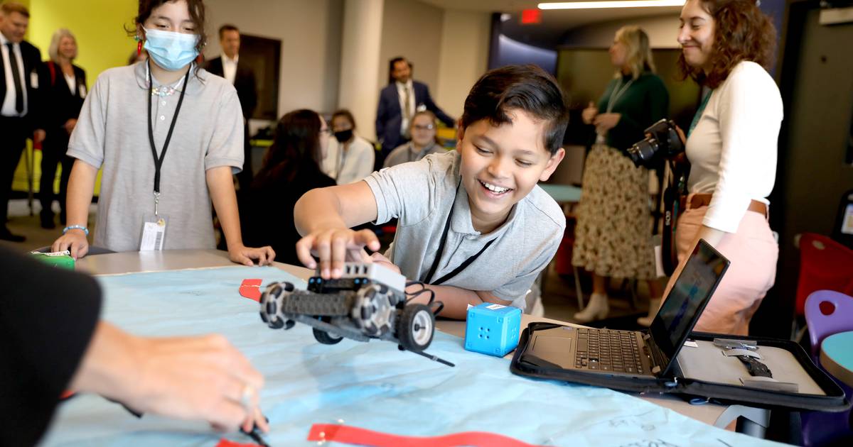 Photos: Cicero District 99 introduces Project Lead the Way STEM program