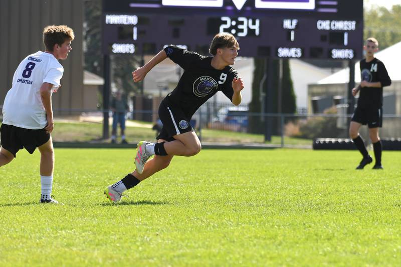 Manteno's Gio Zuniga runs for the ball during the Panthers 2-1 loss in the Manteno Rivals Cup championship on Saturday, Sept. 27, 2025.