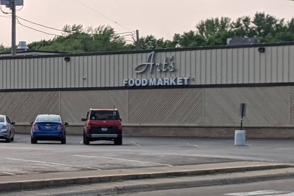 Sandwich votes to implement 1% grocery tax