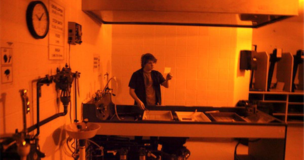 Darkrooms have a place in digital world, photography instructors say