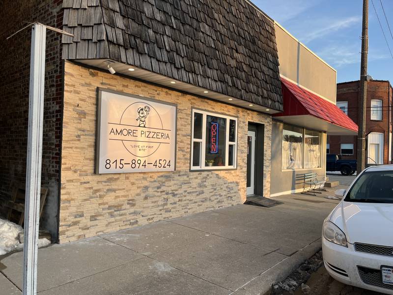 Amore Pizzeria, owned by Frankie Alfano, opened this month in Ladd at 105 N. Main Ave.