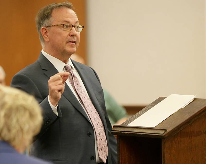 Chester Weger's attorney Andy Hale speaks inside the courtroom at the La Salle County Government Complex on Monday, Aug. 1, 2022 in Ottawa.