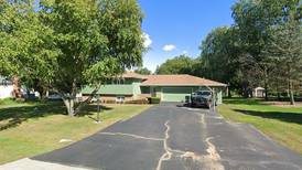 Naperville: Single-family home goes for $568,000