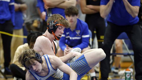 Dom Munaretto, St. Charles East dominate to win fifth straight DuKane Conference title