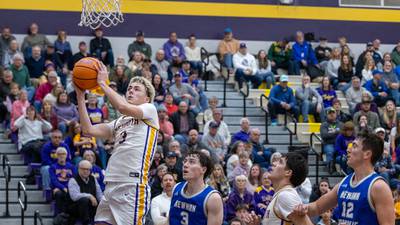 Photos: Mendota boys basketball topples undefeated Newman 65-46