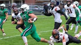 Dwight/GSW touchdown with 2.8 seconds left sends Trojans to third round for first time
