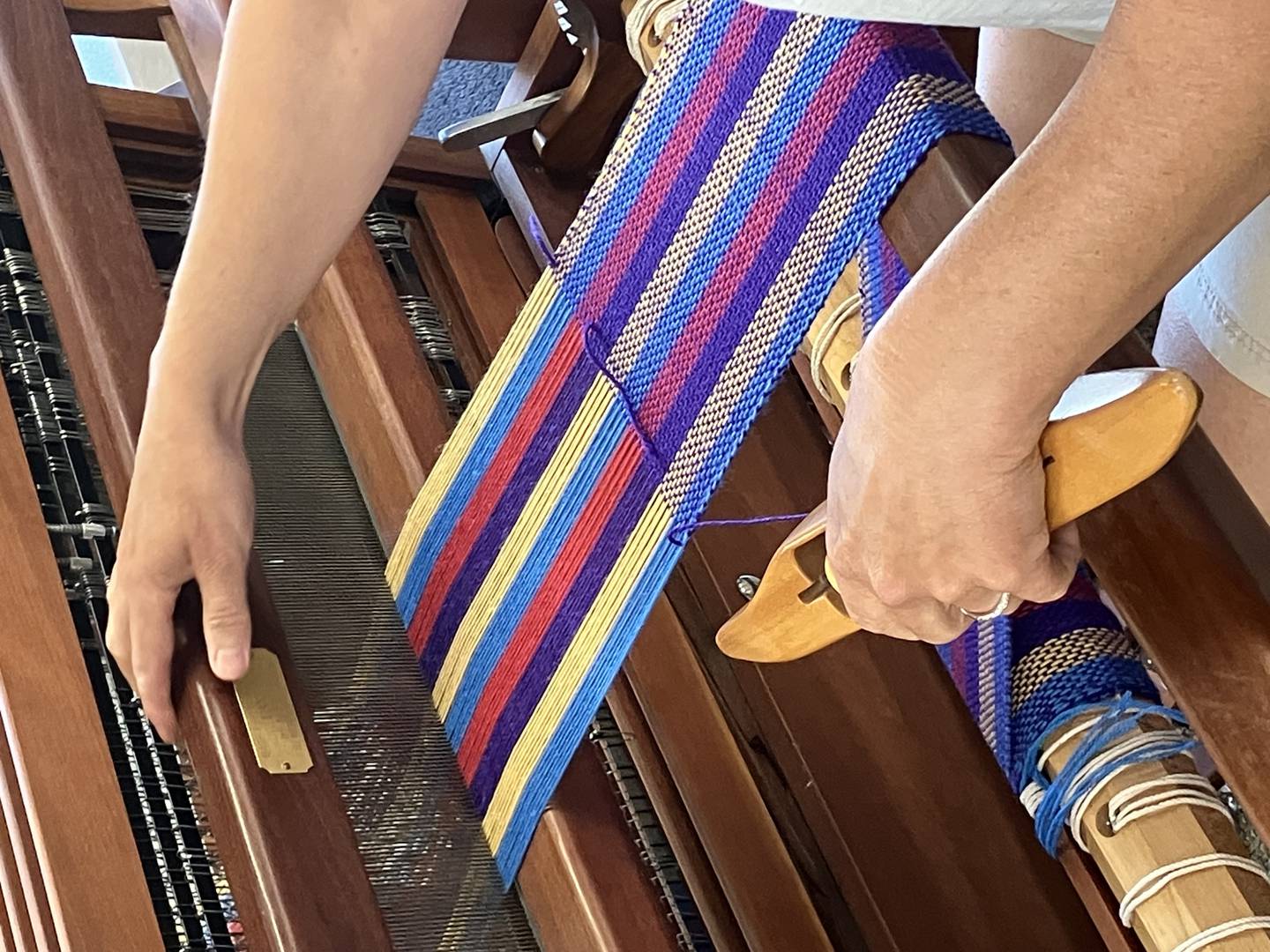 Fine Line Creative Arts Center offers a multitude of adult art classes and workshop opportunities in two- and three-dimensional media as well as textiles. Among them: blacksmithing; collage; drawing; glass; jewelry/fine metalwork; metal clay; painting; sewing; weaving; and wood.