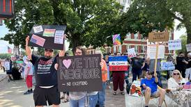‘No Kings’ rally draws estimated crowd of 500 around courthouse square in Oregon
