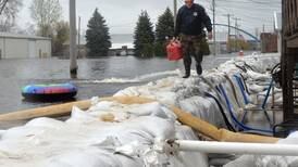 Savanna fire chief keeps dutiful watch on flooding Mississippi River
