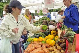 Oswego Country Market to return to the village’s downtown every Sunday morning beginning June 5