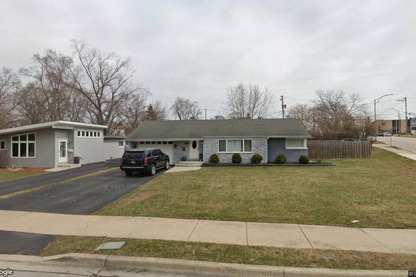 Lombard: Single-family home sells for $441,000