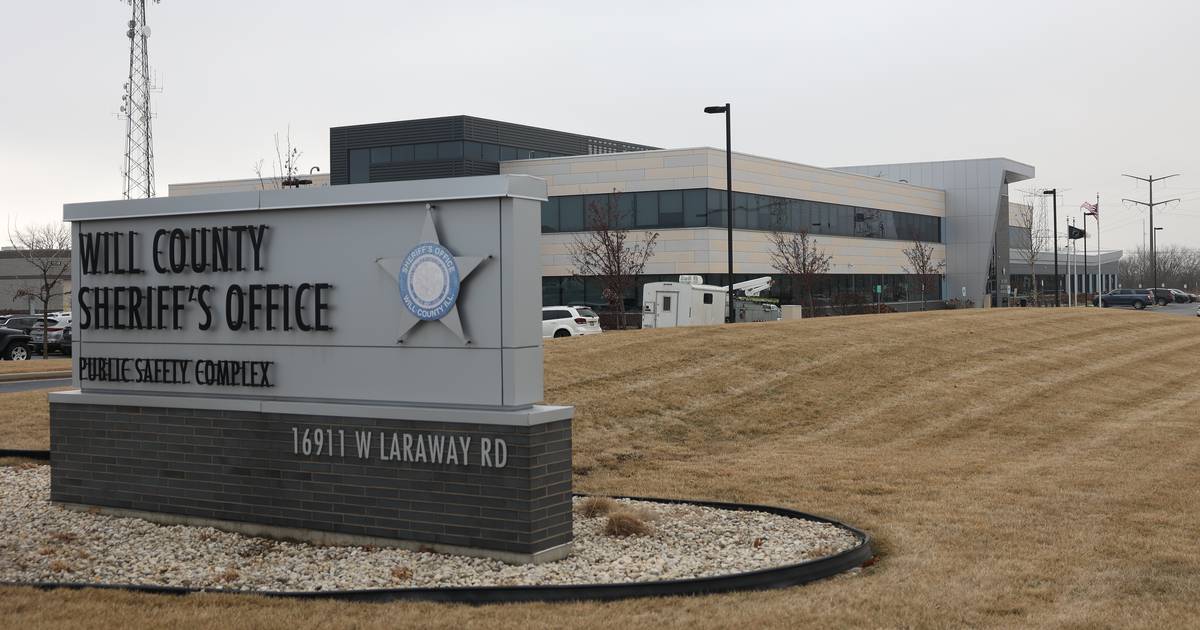 2 Chicago men charged in Homer Glen home invasion