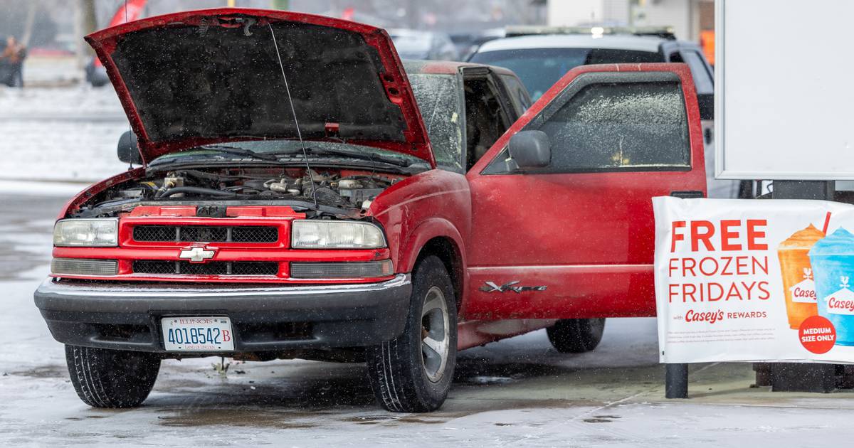 Photos: Teen extinguishes vehicle fire at Peru gas station