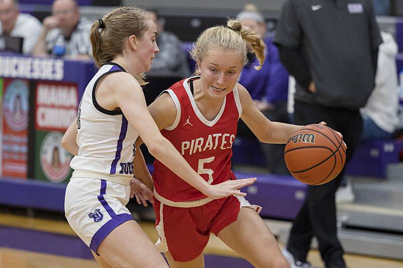 Ottawa’s Grace Carroll drives to the hoop Wednesday, Nov. 30, 2022 against Dixon.