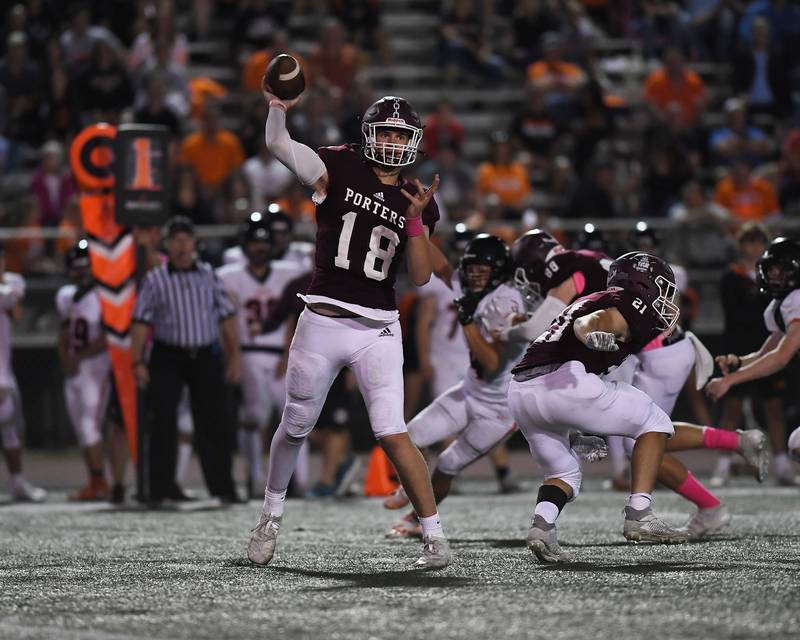 Lockport's Hayden Timosciek attempts a short pass on Friday, Oct.  1, 2021, at Lockport High School in Lockport, IL.