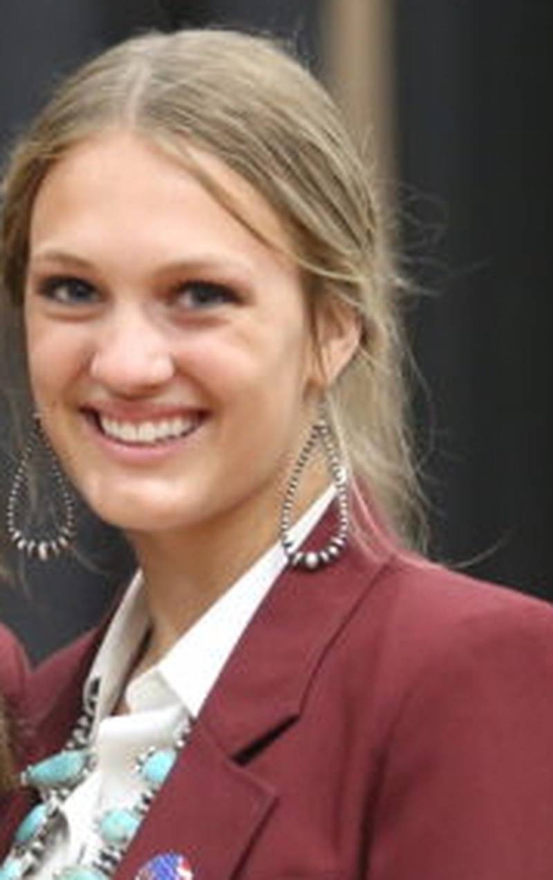 Tiskilwa’s Lauren McMillan was announced the 2022 recipient of the University of Illinois’ College of Agricultural, Consumer and Environmental Sciences, Robert M. Harrison Leadership Award.