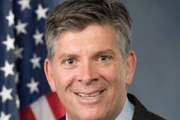 Rep. LaHood visits Lee County Council on Aging to thank staff, greet senior citizens 