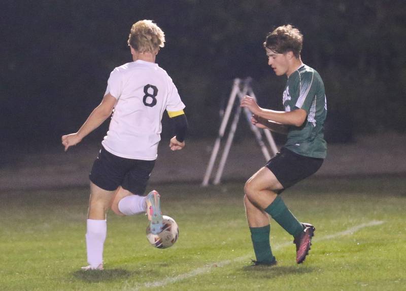 St. Bede's Geno Dinges watches the ball go out of bounce from Abingdon-Avon's Teagan Hunter on Wednesday, Oct. 15, 2025 at St. Bede Academy.