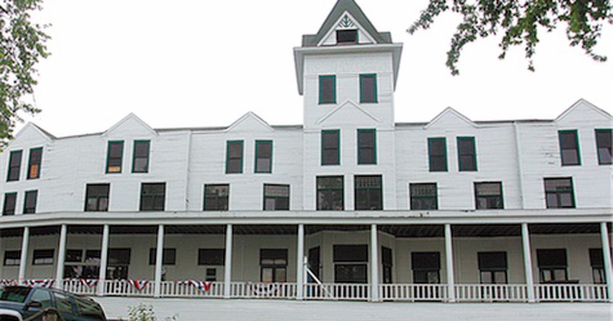 Fox Lake's landmark Mineola Hotel to close indefinitely Shaw Local