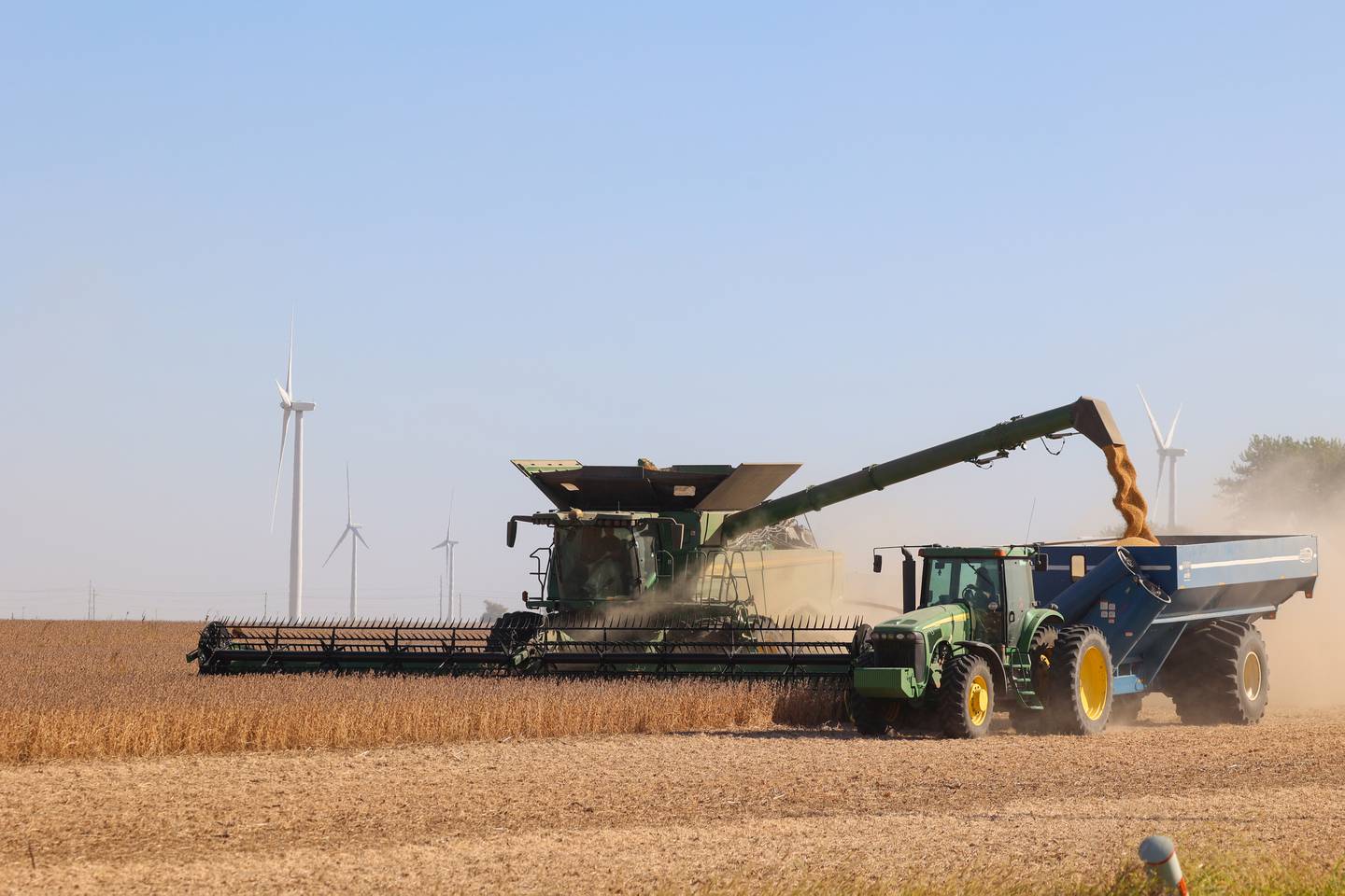 Farmers harvests soybeans in a field near Union Hill on Sept. 30, 2025.