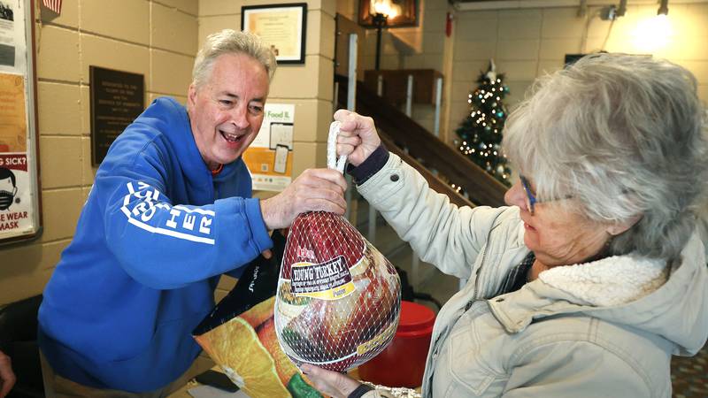 Turkey drives collects enough to feed hundreds in DeKalb this Thanksgiving