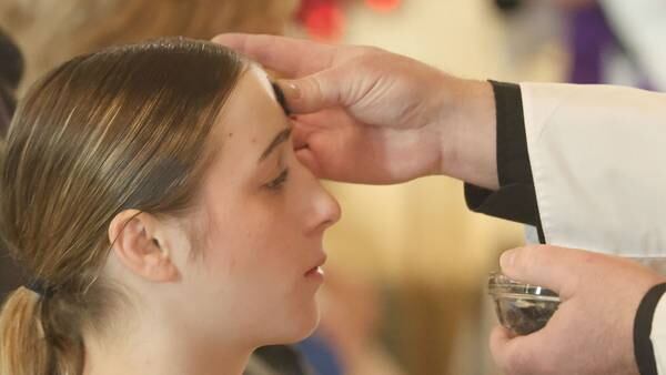 Photos: Illinois Valley kicks off Lent with Ash Wednesday observances