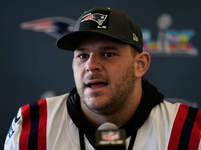 Chicago Bears reportedly trade for center Garrett Bradbury from New England Patriots