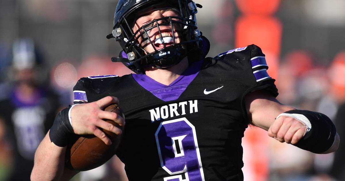 IHSA Class 7A Playoff Semifinal: Downers Grove North, led by dominating ...