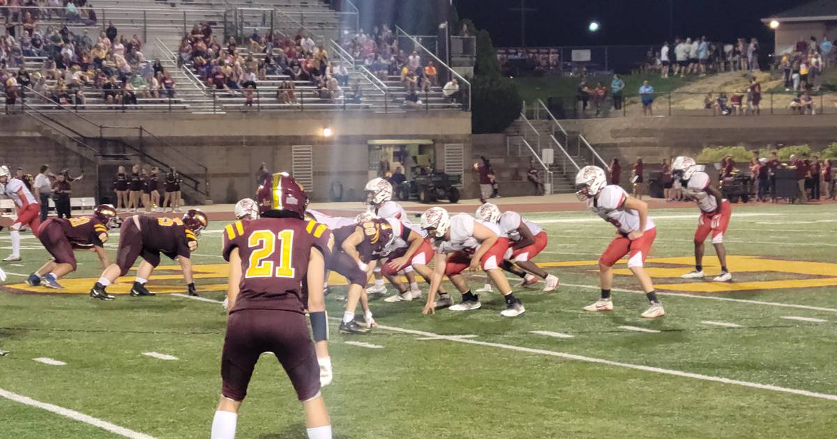 Streator rolls to a 520 seasonopening victory at East Peoria Shaw Local