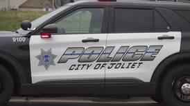 4 women arrested after Joliet police respond to large crowds, fights near mall