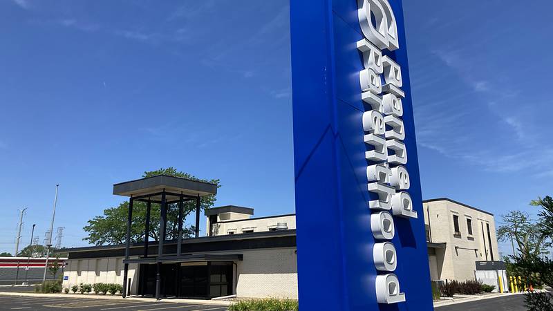 As Illinois increasingly becomes destination for abortion access, a new public-private partnership emerges